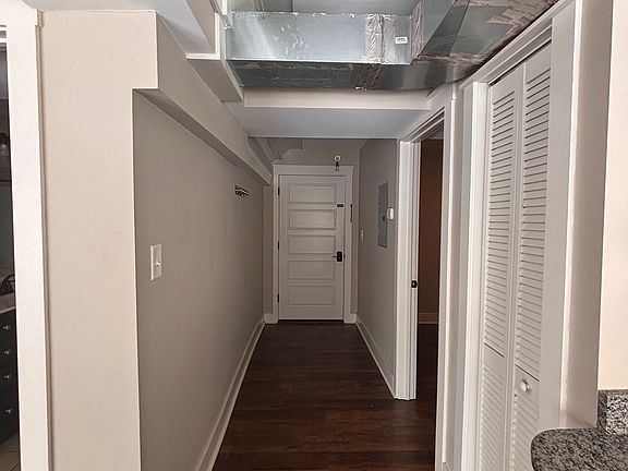 4th image of 108 Main Street E & Spring St #25