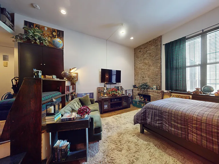 46 W 85th St #1-C — Photo 9