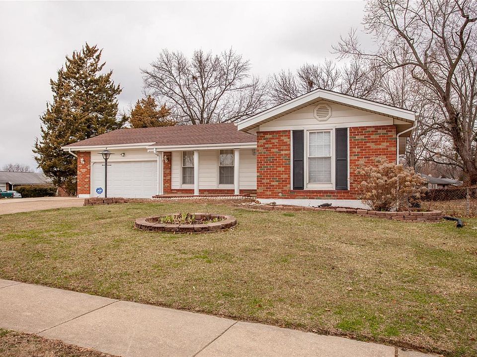 1st image of 4481 Rhine Dr