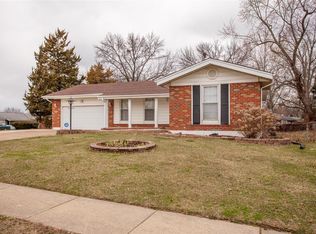 4481 Rhine Dr, Florissant, MO 63033