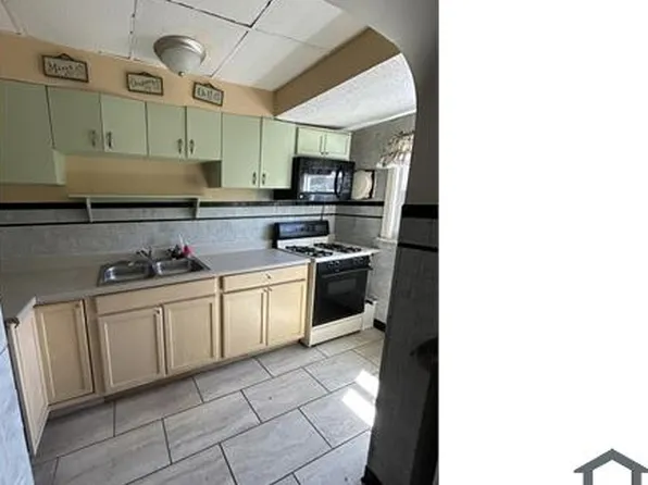 6133 Vandike St, Philadelphia, PA 19135