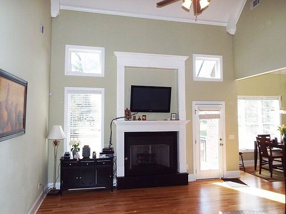 5th image of 275 Lee Road 451