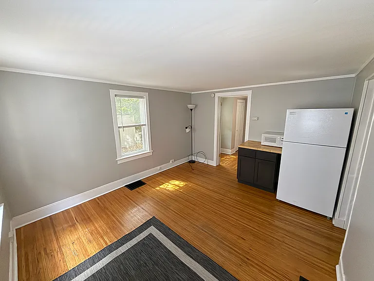 129 Gibbs St — Photo 2