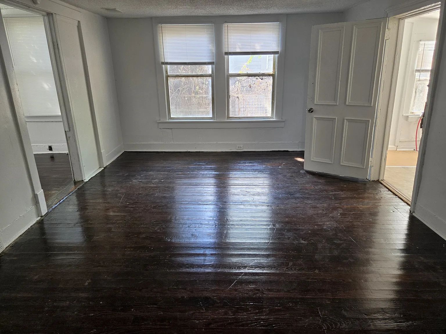 1727 Hicks Street - 1 — Photo 3
