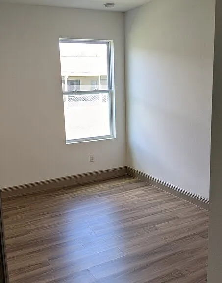 733 Lucaya Dr #B — Photo 5
