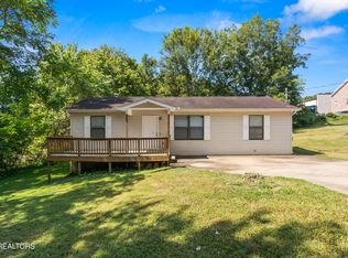 1305 Roosevelt Rd, Knoxville, TN 37914