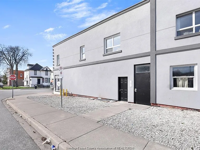 1188 Wyandotte St E #4 — Photo 1