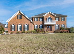 1214 Emerald Lake Dr, Matthews, NC 28104