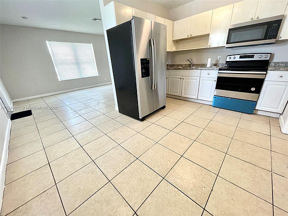 5th image of 1636 NW 14th St #0