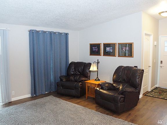 4th image of 19705 105th Avenue Ct E