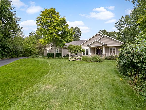 2nd image of 3785 Walnut Springs Dr NE