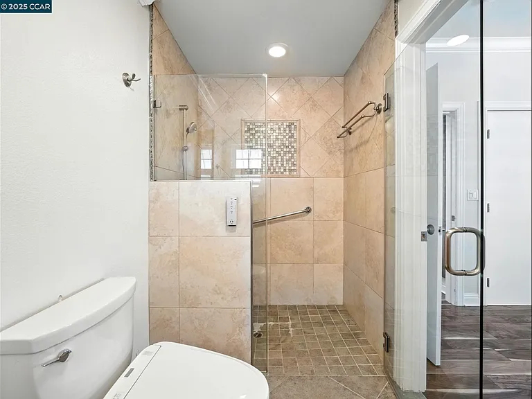 Acacia Ln — Photo 8