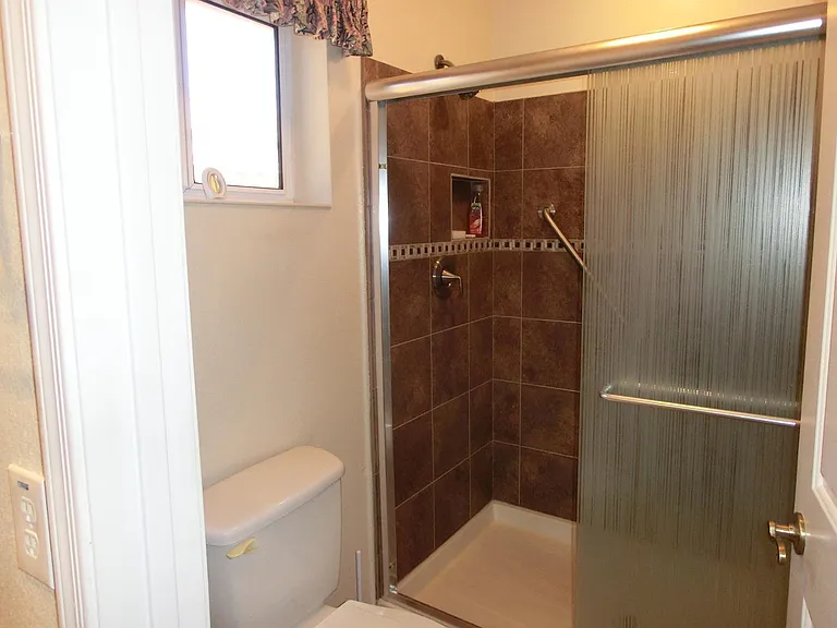 8646 W Rockwood Dr — Photo 14