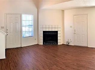 2216 Creekside Ln — Photo 9
