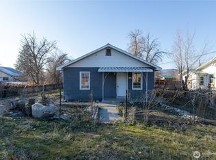 722 Jackson St, Omak, WA 98841
