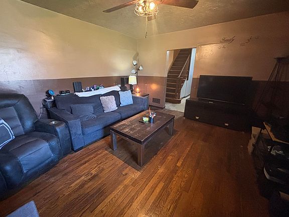 2nd image of 2978 Terrace Ln