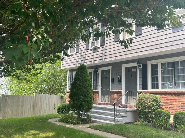 3 Lorena St, Norwalk, CT 06855