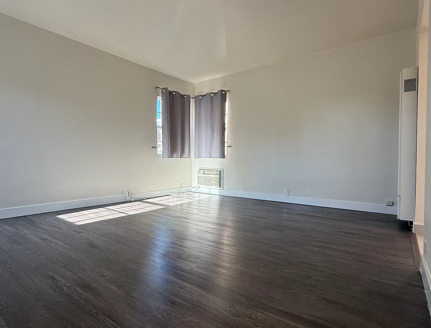 Studio, $1,650 — Photo 3