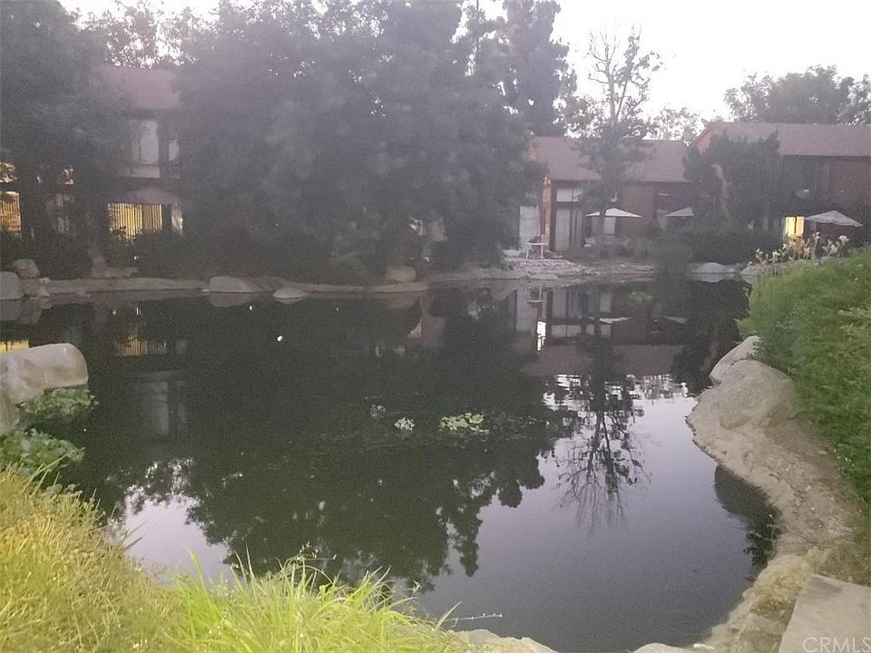 1st image of 13962 Edgewater Dr #114