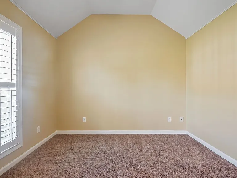 1220 Village Trl — Photo 12