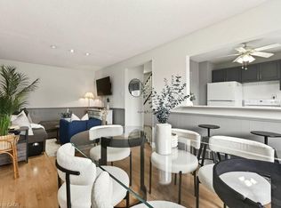 1350 Limeridge Rd E #4, Hamilton, ON L8W1L6