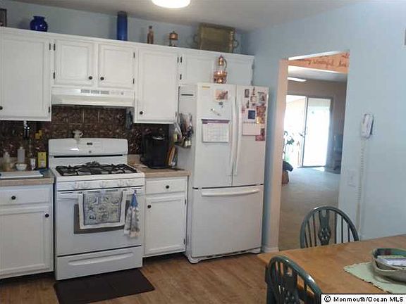3rd image of 78 Chesterfield Ln