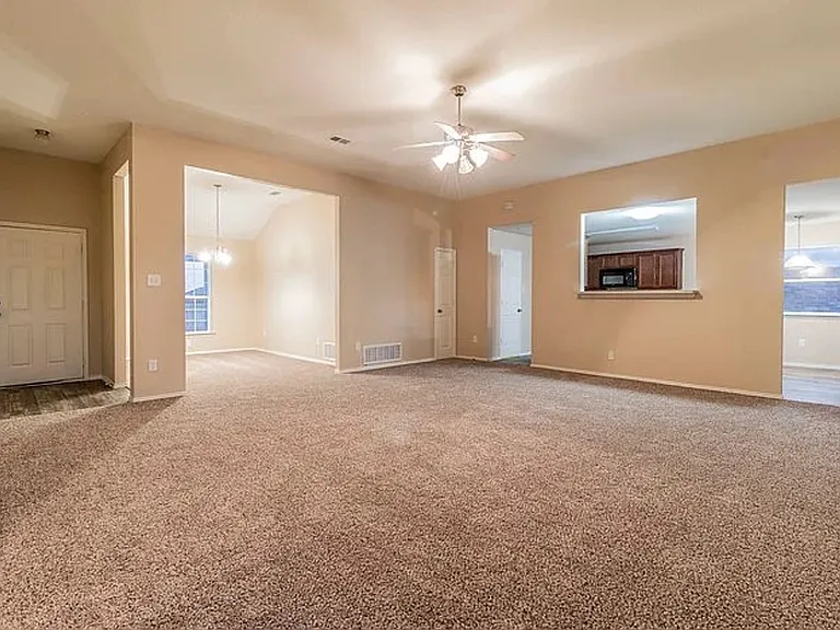 5801 Hercules Ave — Photo 3