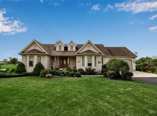 9655 Martin Rd, Clarence Center, NY 14032