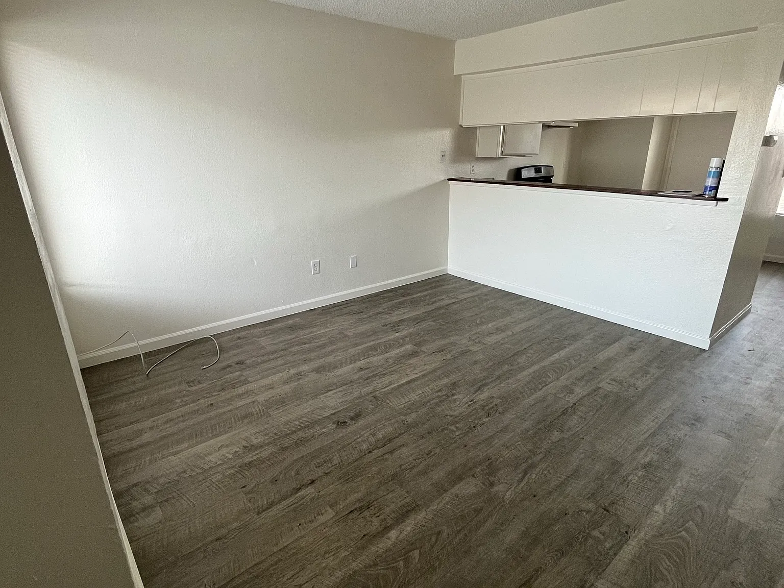 2 bed, 1.5 bath, 800 sqft, $1,400 — Photo 3