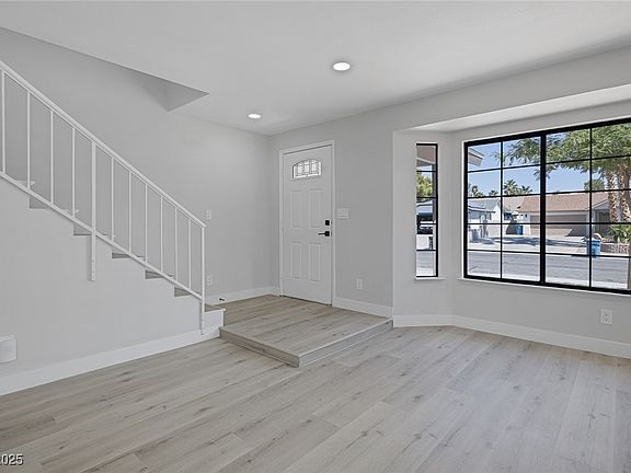 5th image of 5229 Shady Grove Ln