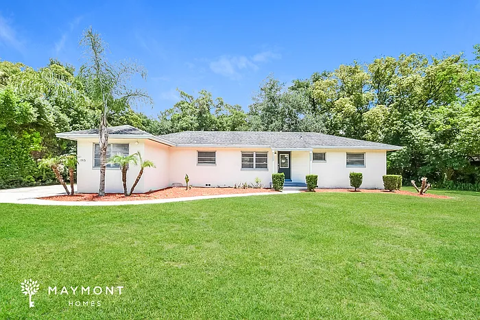 1513 S Mellonville Ave — Photo 1