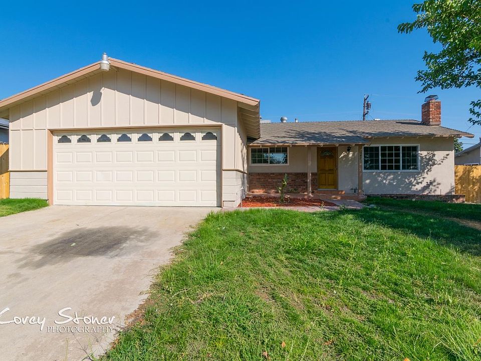 1st image of 3425 Redlands Dr