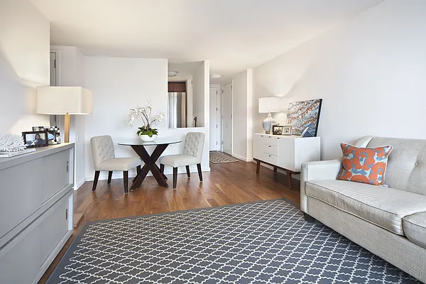 Rented by Halstead Real Estate | media 13