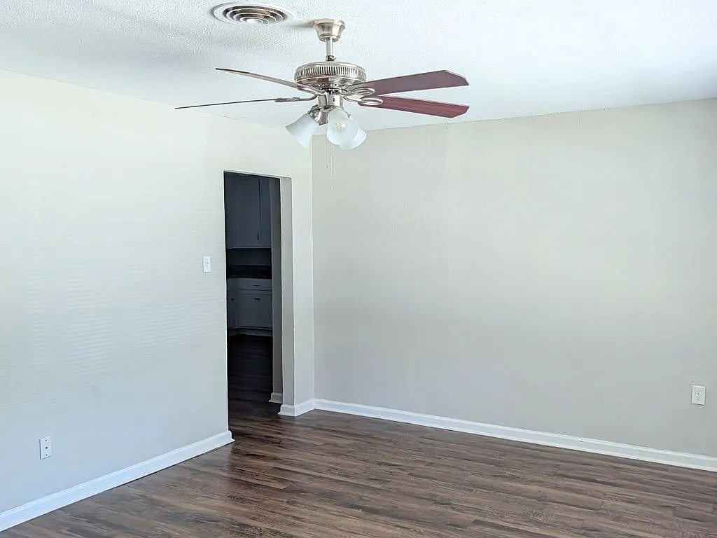 512 S Judd St. White Settlement, TX 76108 — Photo 4