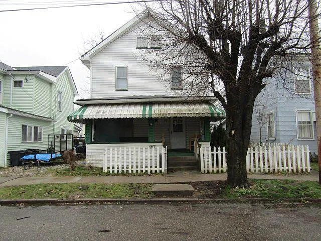 214 Birch Ave photo 1