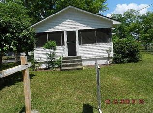 621 Mathis St, Nashville, GA 31639