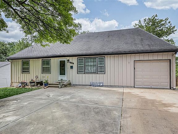 2nd image of 9104 Western Hills Dr
