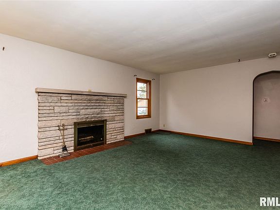 3rd image of 507 S Hilldale Ave