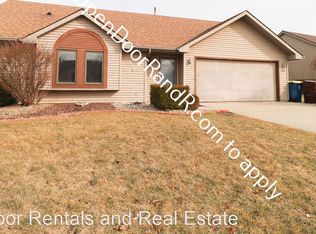 1404 Autumn Ln, Auburn, IN
