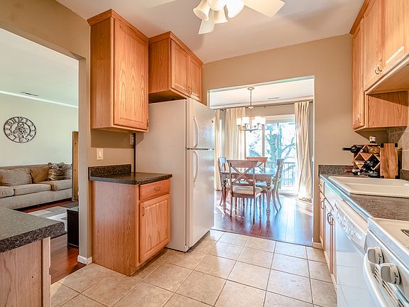 4th image of 1244 Williamsport Dr Unit 4