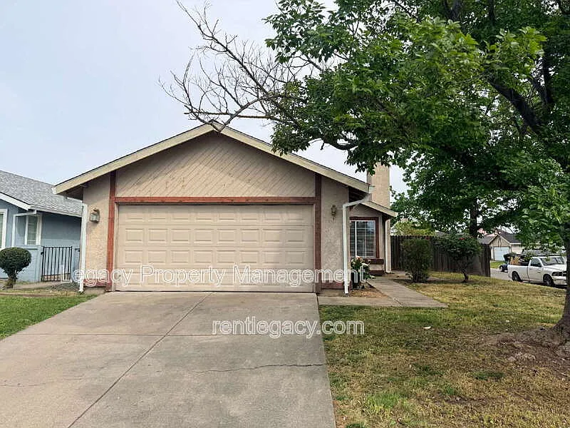 Building Photo - 7733 Robinette Rd