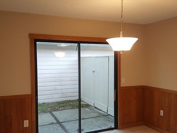 5th image of 2905 Curry Woods Dr