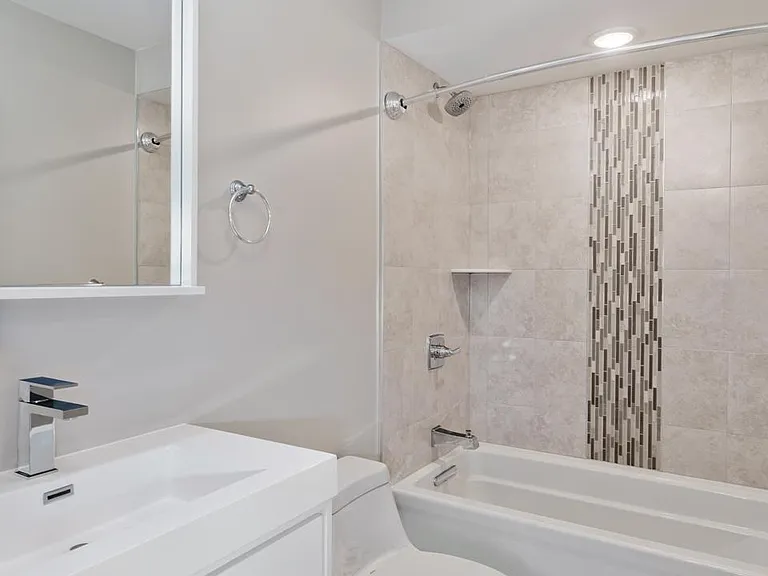 636 Christian St #B — Photo 16