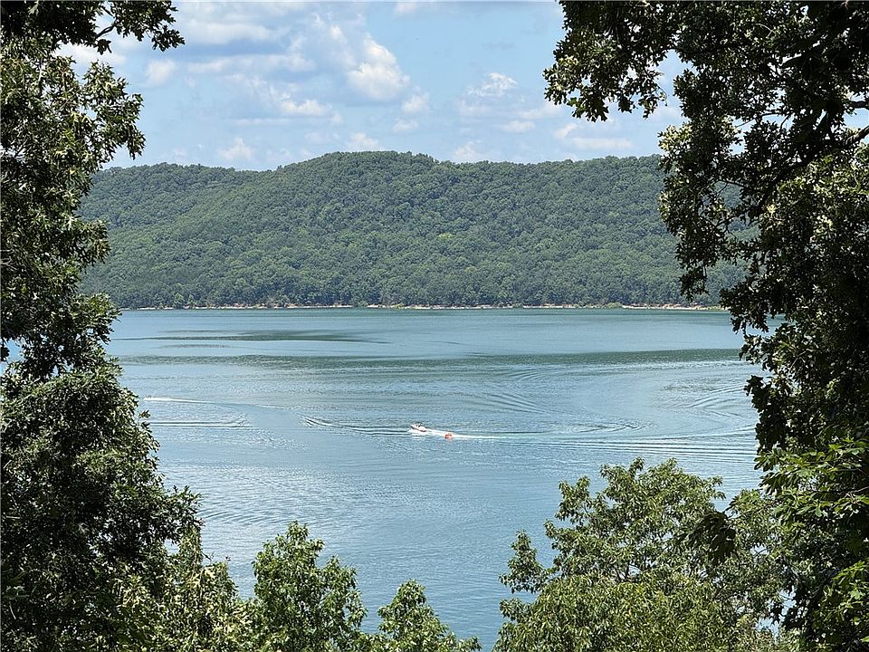 1st image of 325 Ridge Rd