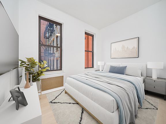 2nd image of 153 Norfolk St APT 2F