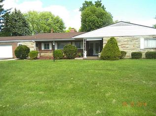 520 Lawnview Ave, Springfield, OH 45505