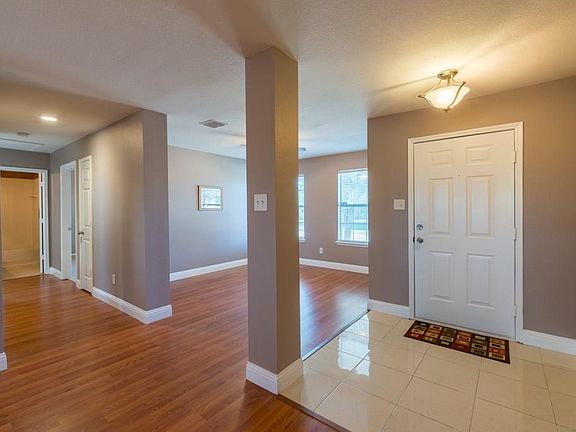 4th image of 160 Palm Dr