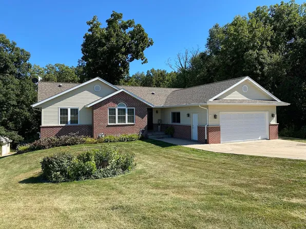 17-11 Whitewater Dr, Lanark, IL 61046