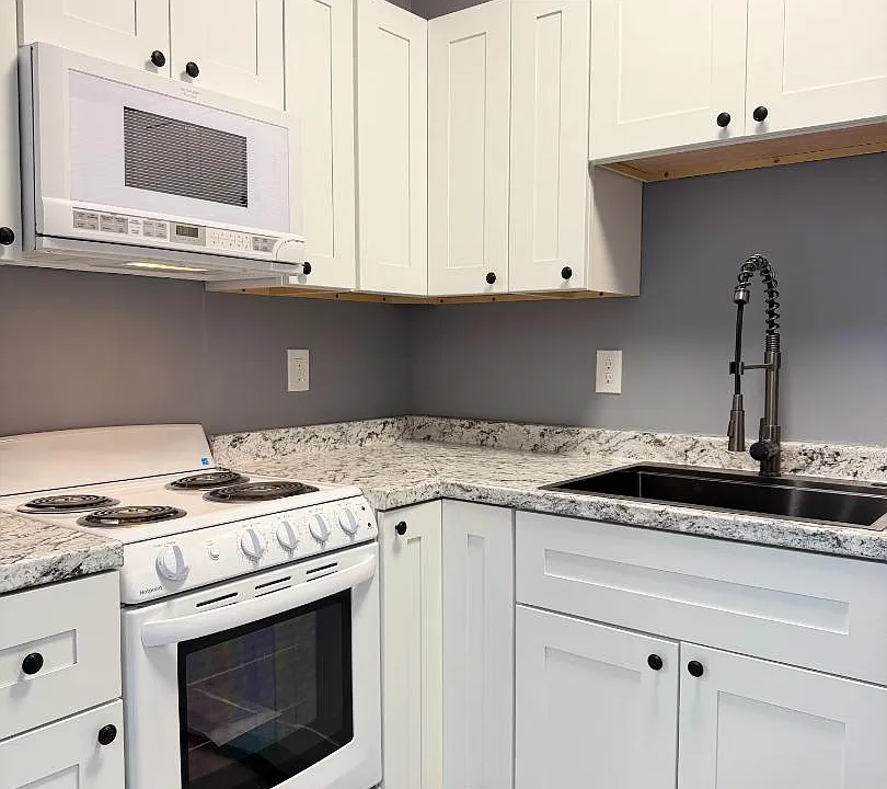 4 N Main St #4A