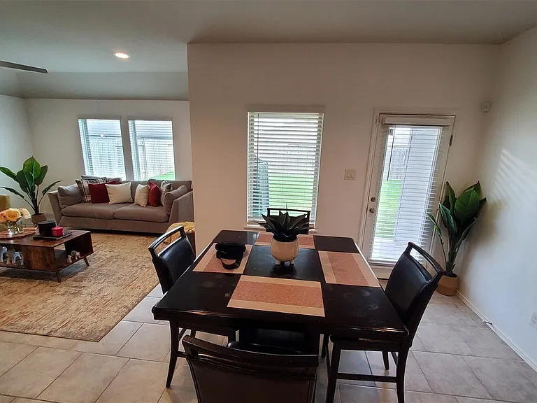 22607 Castello Lakes Dr — Photo 9